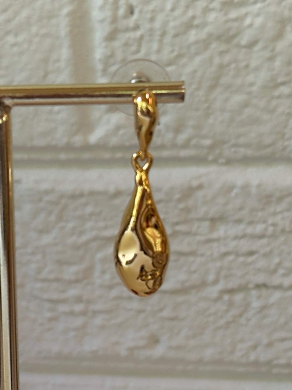 Alexis Bittar Brut Teardrop Earrings - Picture 2 of 3